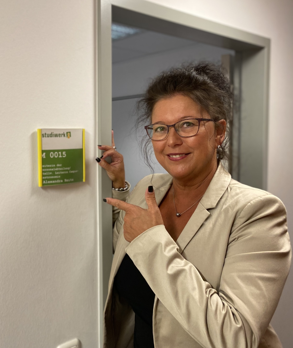 Alexandra Reitz ist Personalchefin und stellvertretende Campusgastronomie-Managerin beim Studierendenwerk Trier. Alexandra Reitz ist Personalchefin und stellvertretende Campusgastronomie-Managerin beim Studierendenwerk Trier. Foto: Netzwerk Culinaria